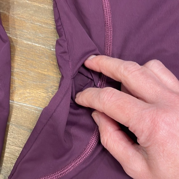 Title Nine 1/4 zip Paradigm Sports Top - Picture 9 of 12